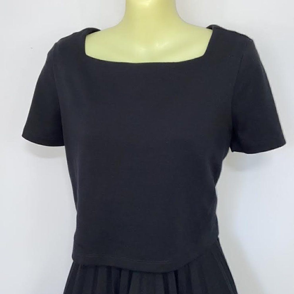 RED VALENTINO BLACK LACE LINED FIT AND FLARE COCKTAIL DRESS NWOT MED - Picture 3 of 5